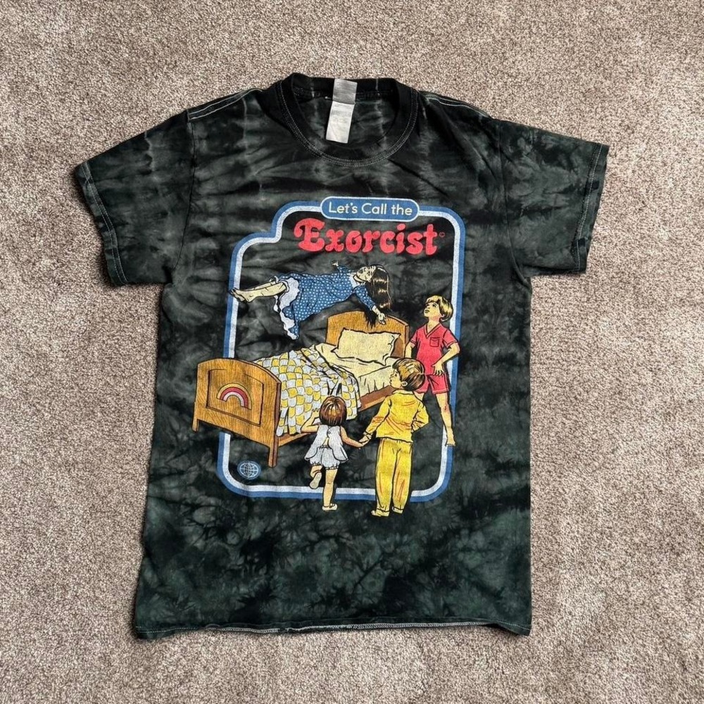 GREEN GILDAN‎ TIE DYE "EXORCIST" GRAPHIC TEE